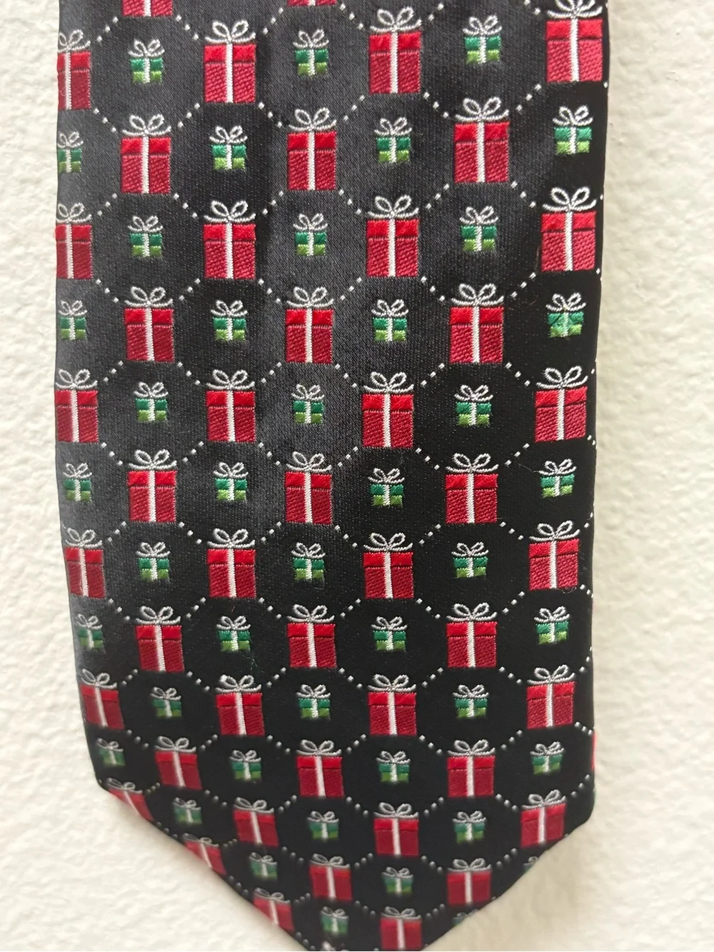 Noel Collection Men's Black Red Green Christmas Gift Box Geometric Neck Tie